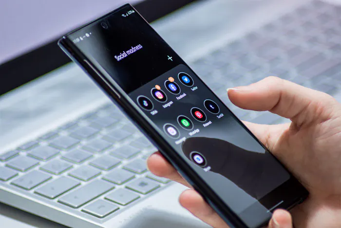 Exploring the Samsung Galaxy Fold: The Future of Smartphone Technology